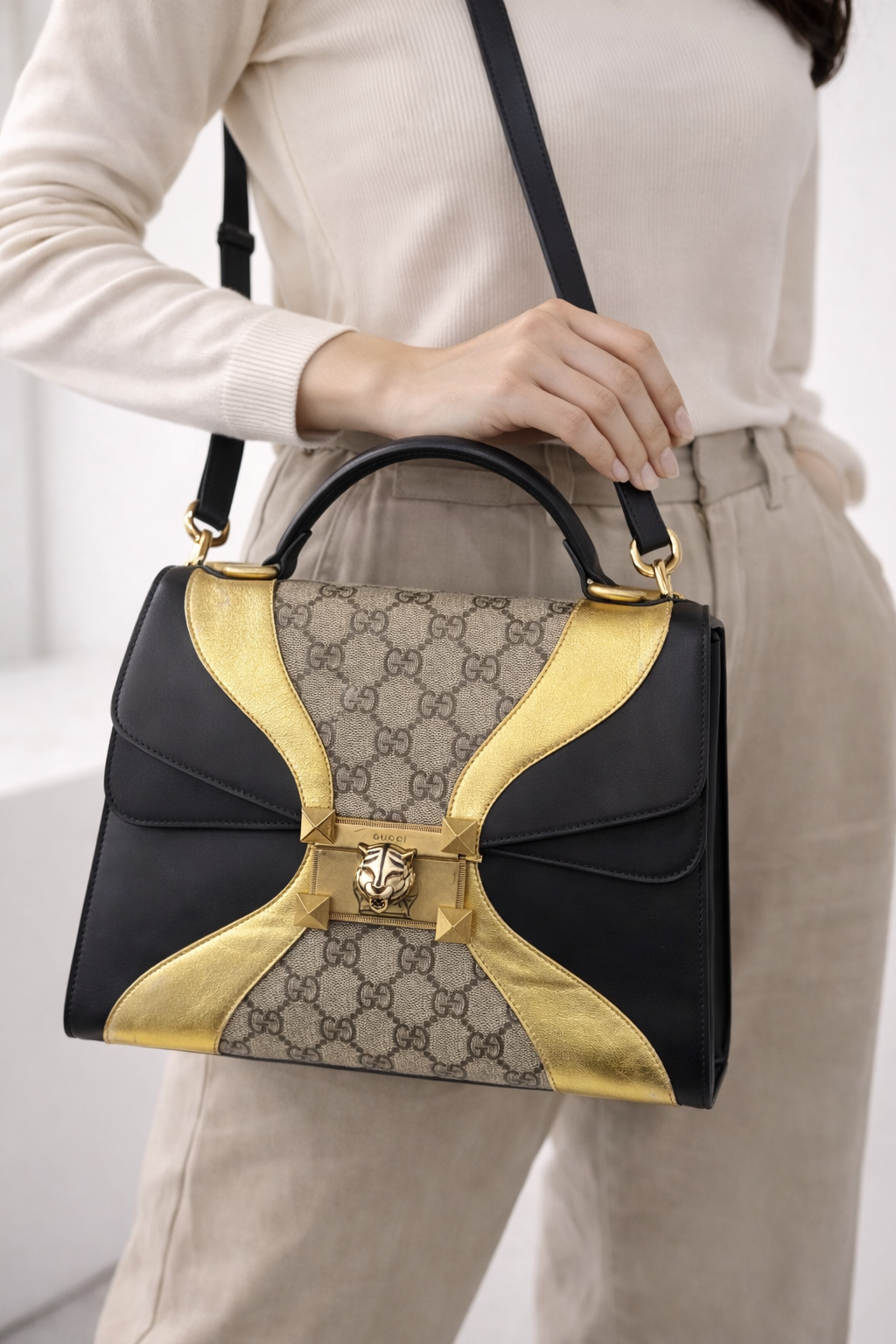 Gucci Osiride GG Supreme Top Handle Bag – Black, Gold & Canvas