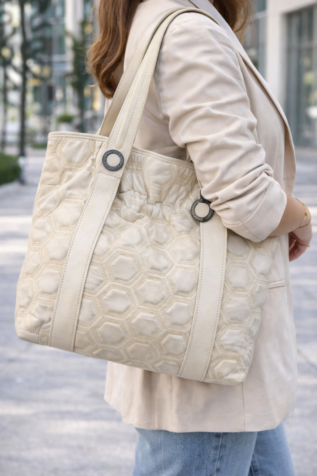 Bvlgari Ivory Quilted Leather Tote Bag – Logo Hardware, Luxury Designer Handbag