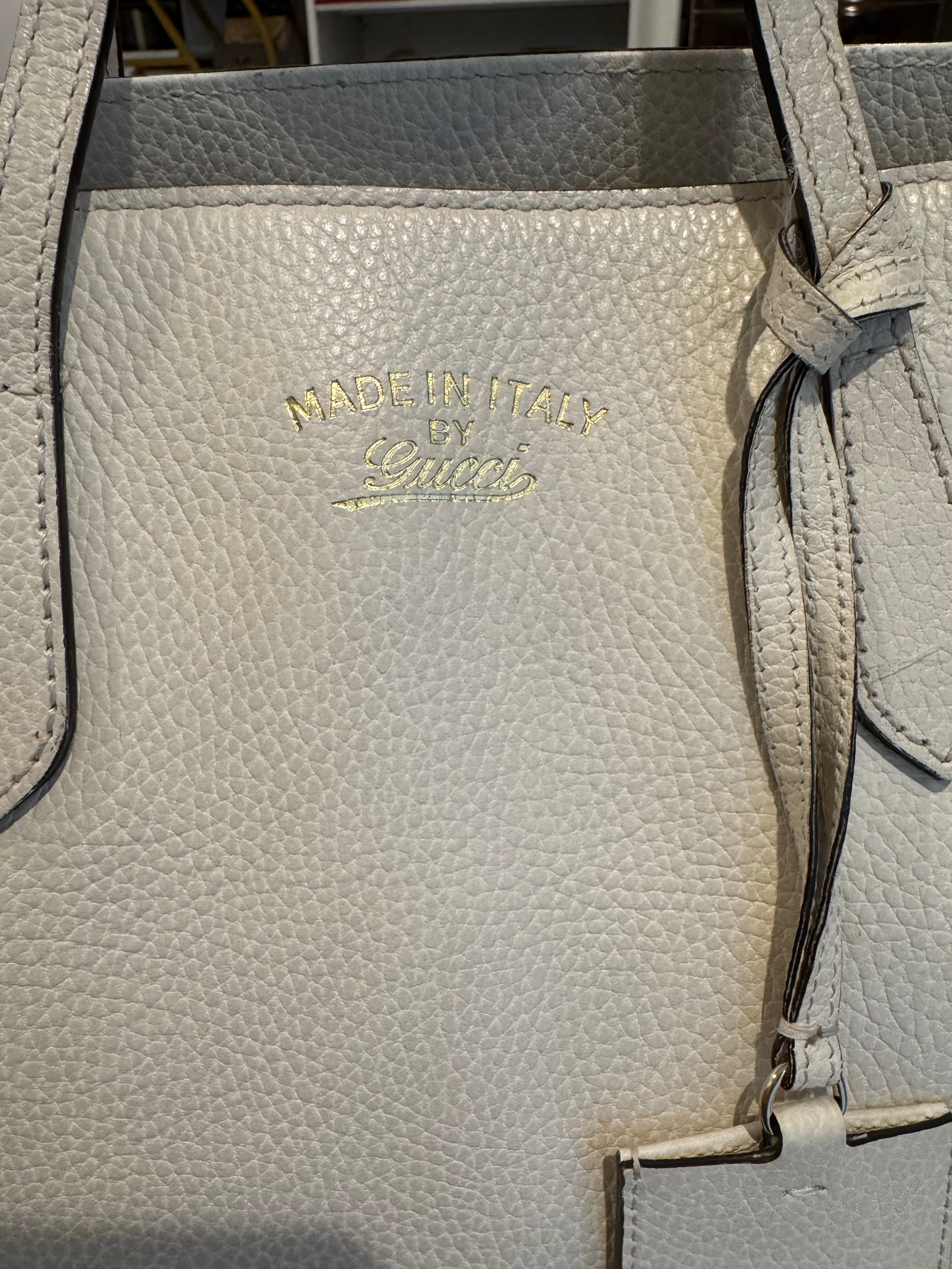 Gucci Light Grey Pebbled Leather Tote Bag – Made in Italy | Luxury Designer Handbag