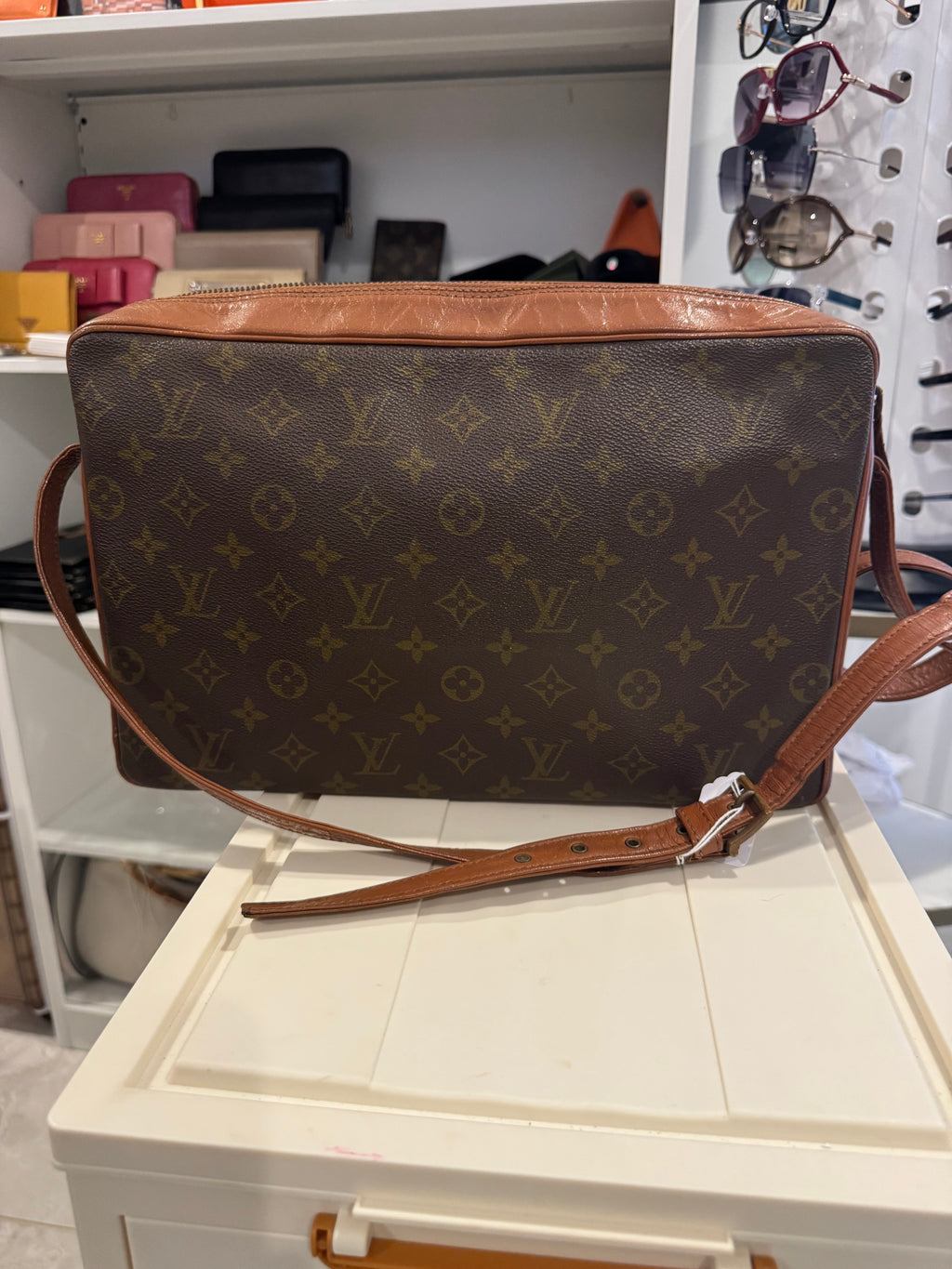 Louis Vuitton Monogram Sac Bandoulière Shoulder Bag | Vintage LV Crossbody