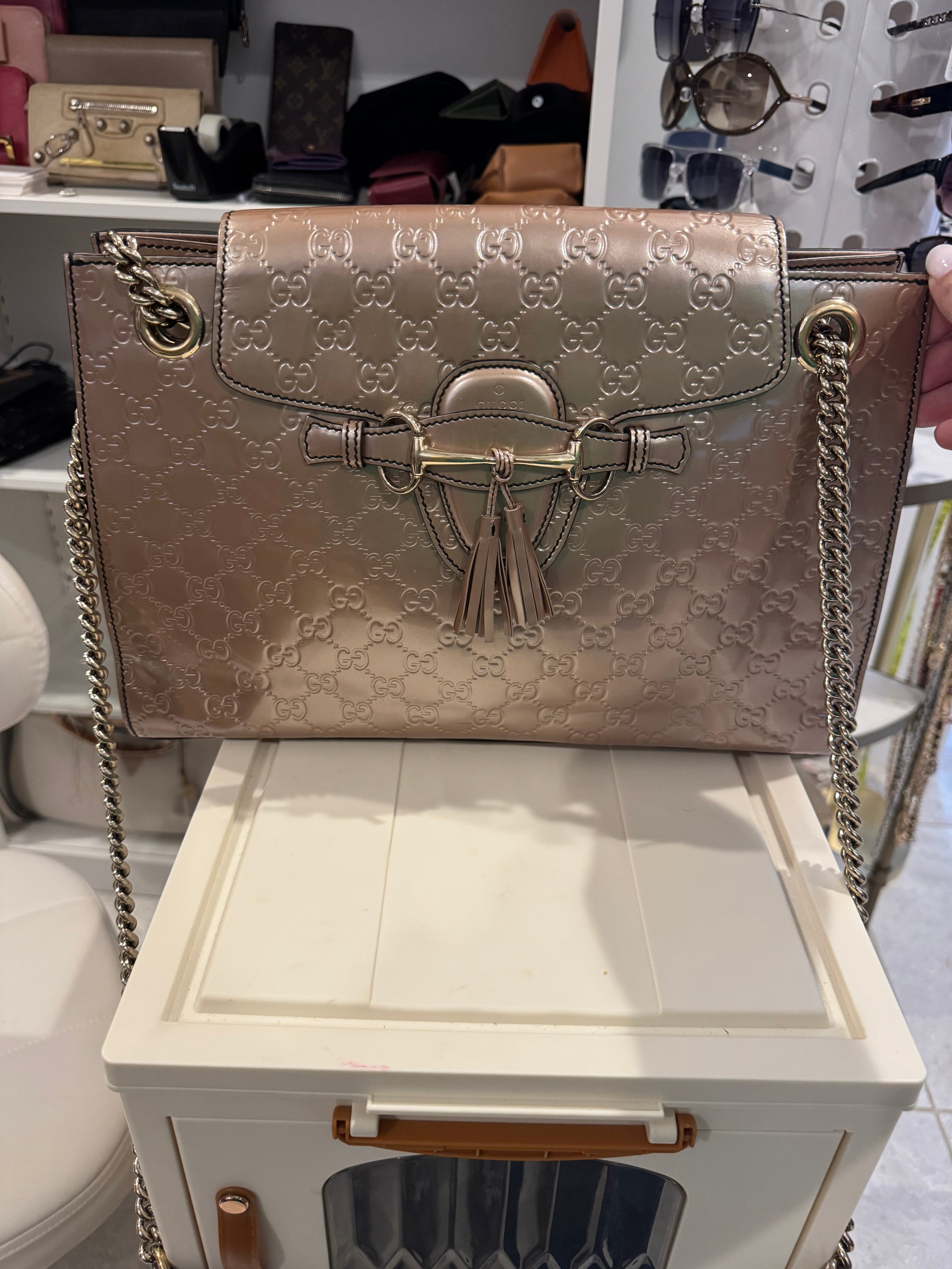 Gucci Emily Chain Shoulder Bag – Guccissima Patent Leather (Beige/Taupe)