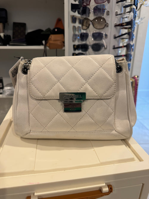Chanel Vintage Medium Accordion Flap Bag – White Lambskin Leather