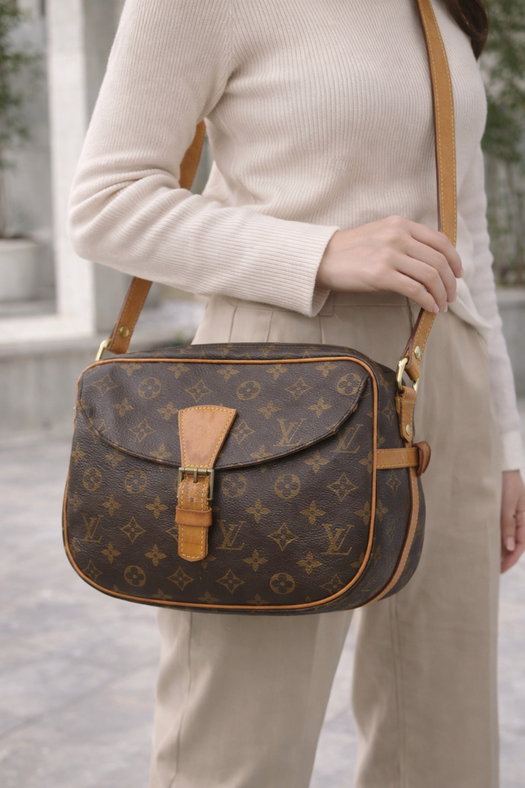 Louis Vuitton Monogram Jeune Fille GM Shoulder Bag | Vintage LV Crossbody